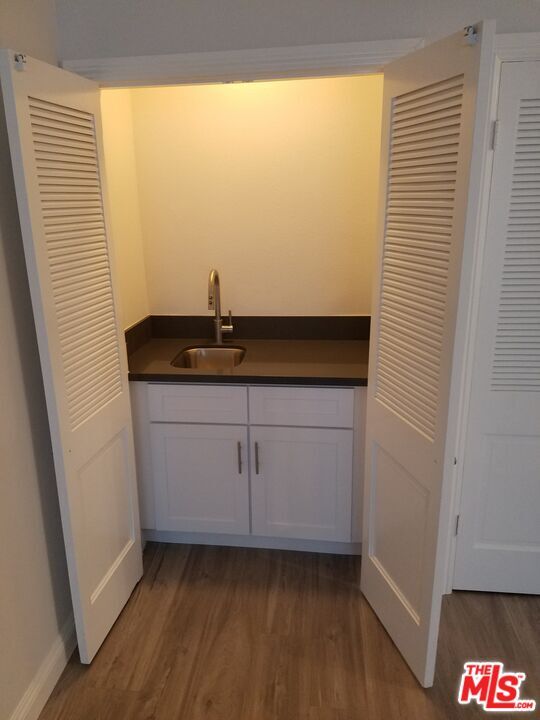 Building Photo - 827 2nd St