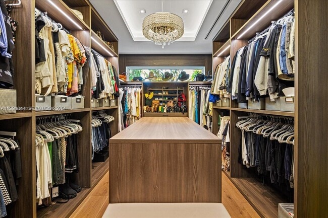 Building Photo - 3465 Meridian Ave