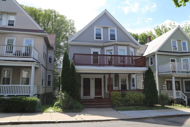 Building Photo - 24-26-26 Playstead Rd