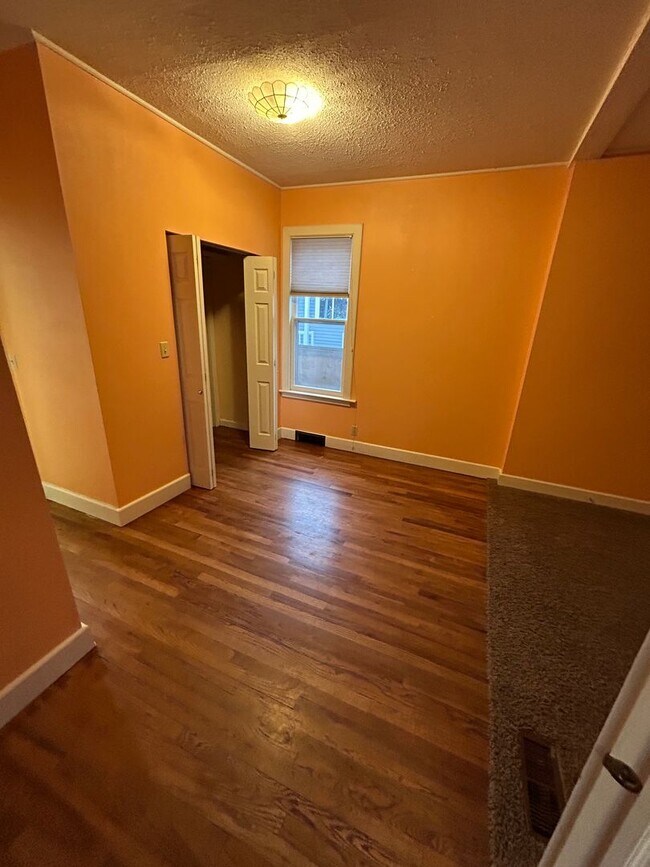 Building Photo - 4 Bedroom Home on Kalispell’s East Side – Spacious Yard & Double Garage