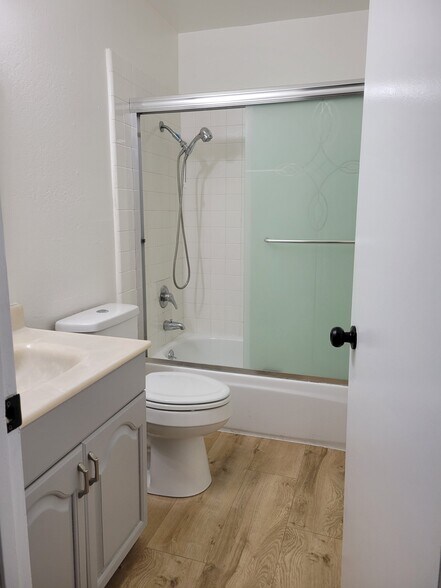 Building Photo - 4655 Bolero Dr
