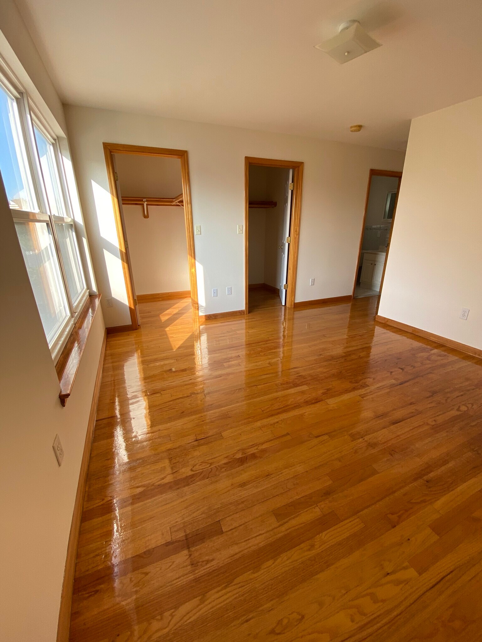 Building Photo - 725 Jersey St