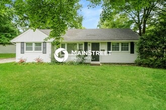 Building Photo - 3 Bedroom Pet-Friendly Home in Louisville, KY with Main Street Renewal