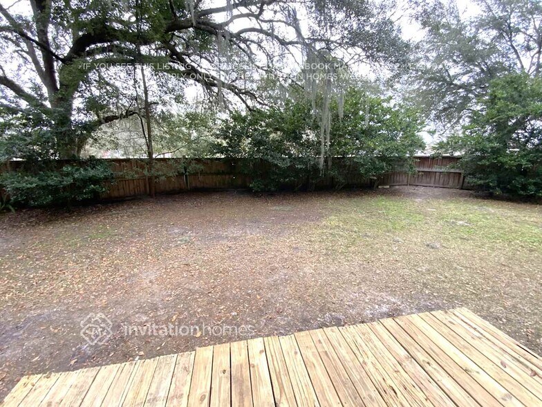 Building Photo - 4859 Wallingford Pl E