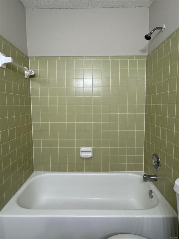 Building Photo - 2233 W Aberdeen Dr