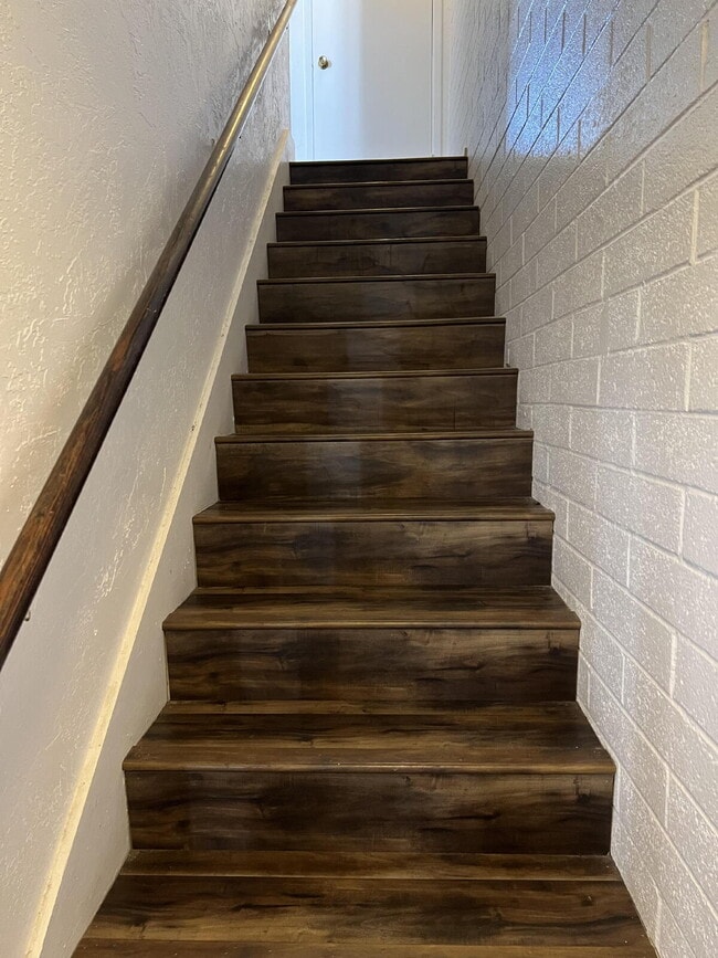 Building Photo - 4848 N Woodmere Fairway