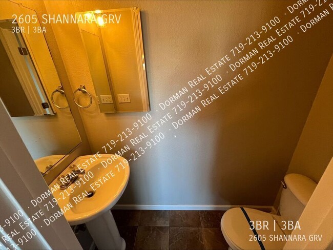 Building Photo - 2605 Shannara Grove