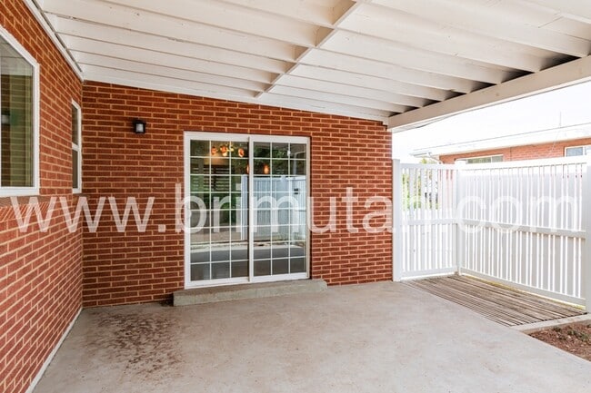 Building Photo - 1785 S 2600 E