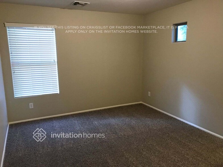 Building Photo - 16647 W Garfield St