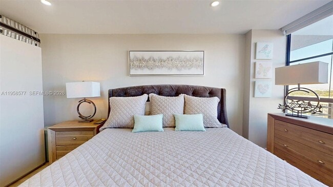 Building Photo - 600 Three Islands Boulevard