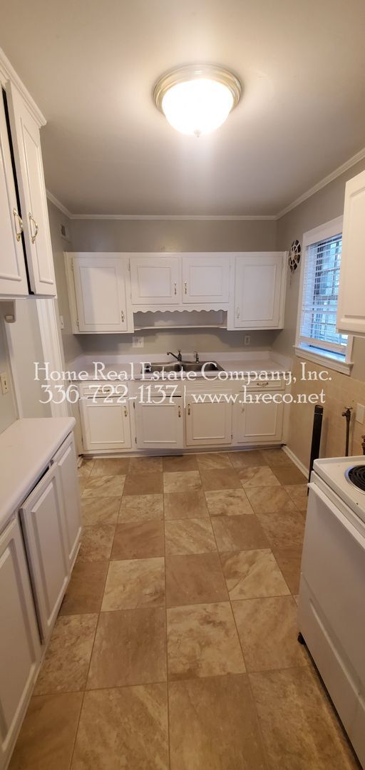 Building Photo - 508 Lester Ln