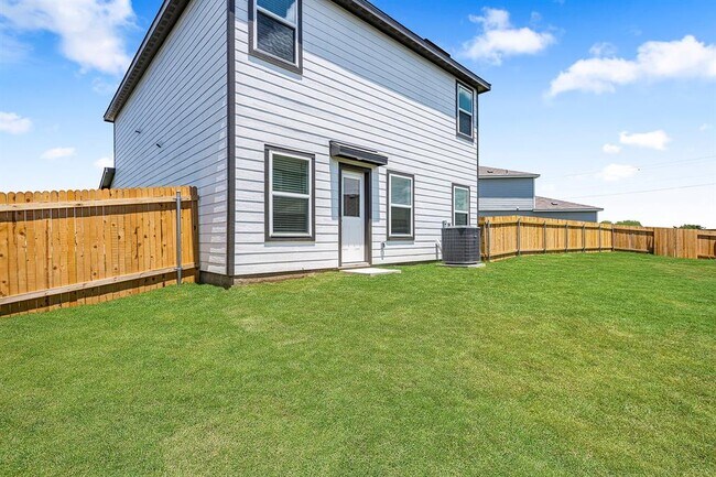 Building Photo - 14620 Wahlbergs Wy