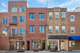 Building Photo - 617 S 2nd St