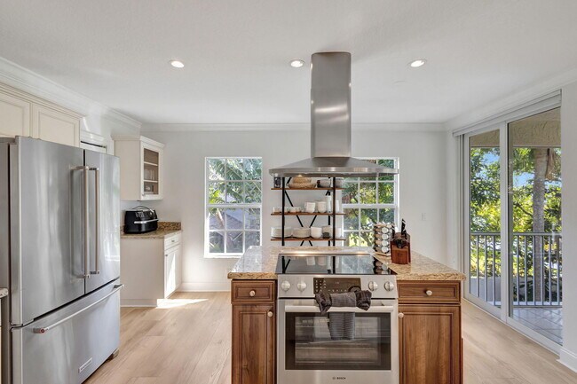 Building Photo - 11839 Pebblewood Dr