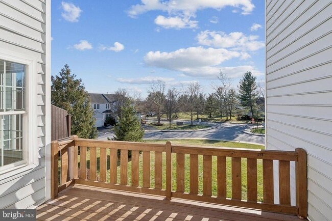 Building Photo - 28 Victoria Cir