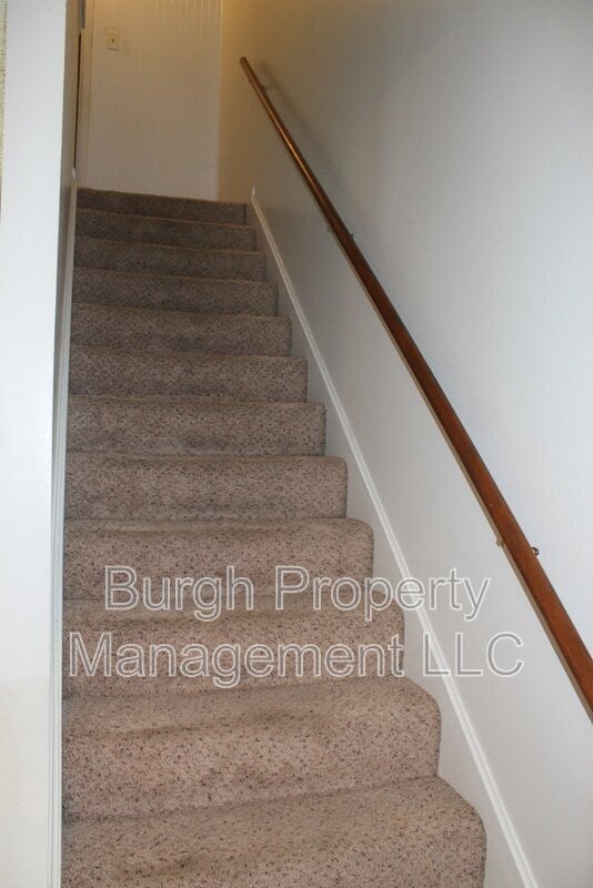 Building Photo - 501 Tyler Dr