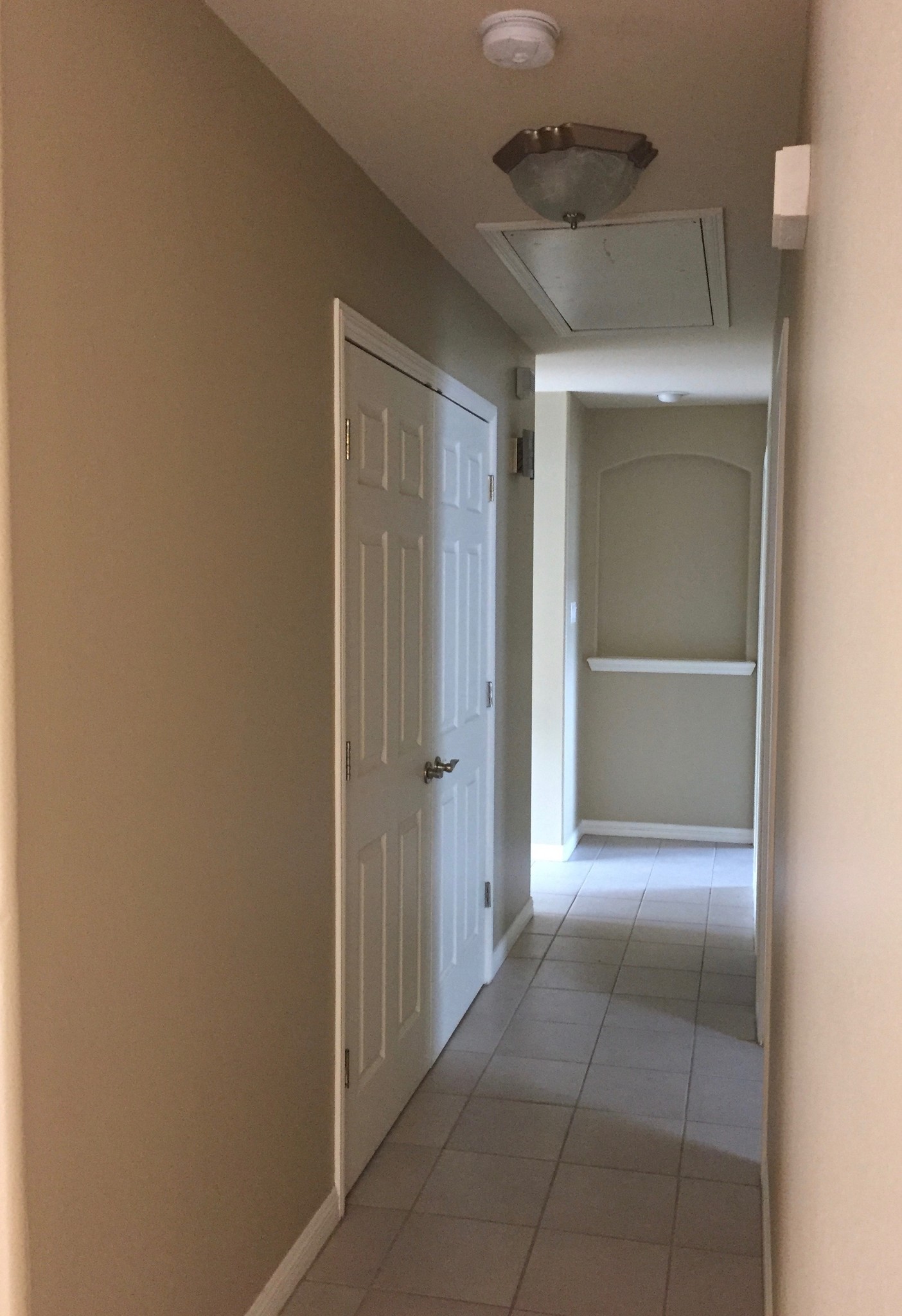 Laundry hook ups ! - 6701 N 8th St