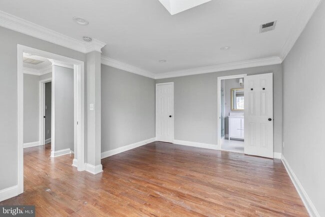 Building Photo - 2400 S Arlington Ridge Rd