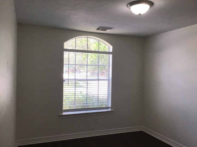 Building Photo - 16303 Mango Ridge Ct