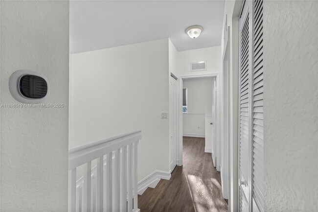 Building Photo - 21455 SW 86th Pl