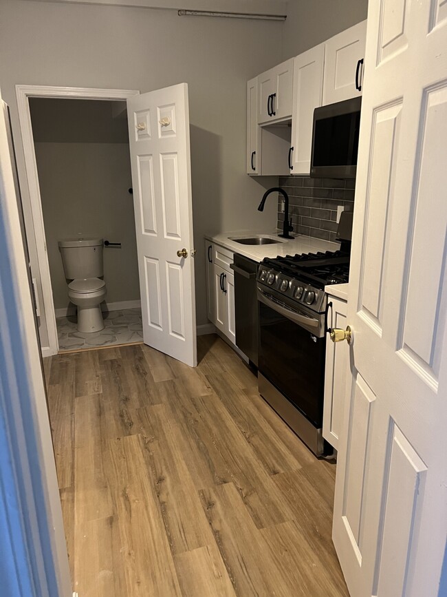 Building Photo - 9 Noyes Pl