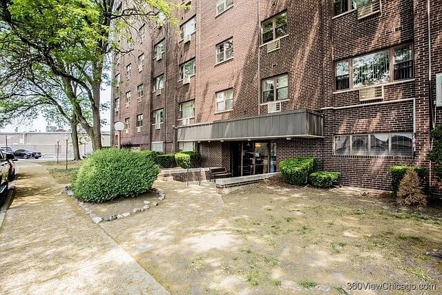 Building Photo - 4600 N Cumberland Ave