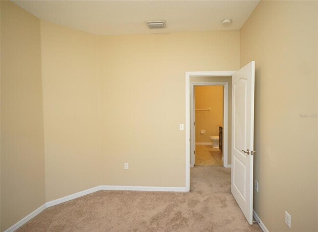 Building Photo - 7001 Interbay Blvd