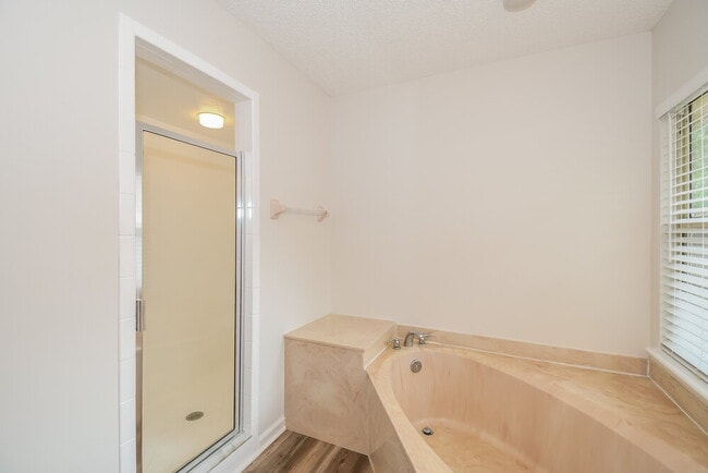 Building Photo - 283 Springfield Ct