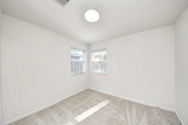 Building Photo - 3611 Bee Bayou Ln