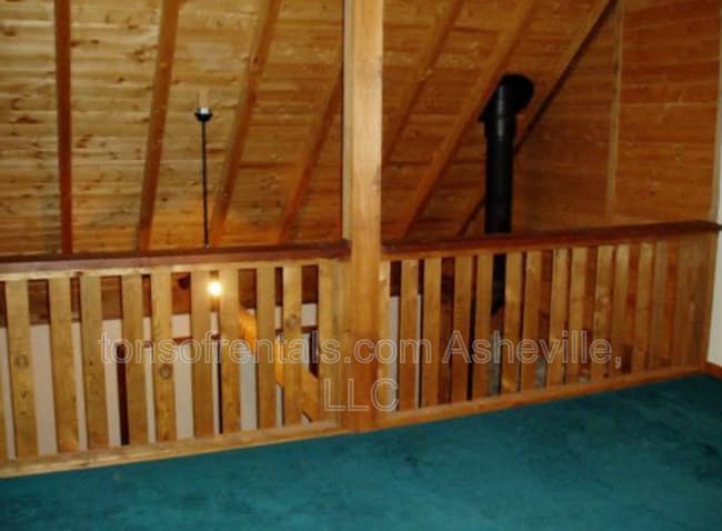 Building Photo - 1286 Davis Mountain Rd