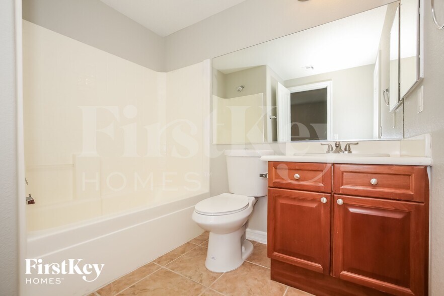 Building Photo - 9325 Thunder Falls Ct