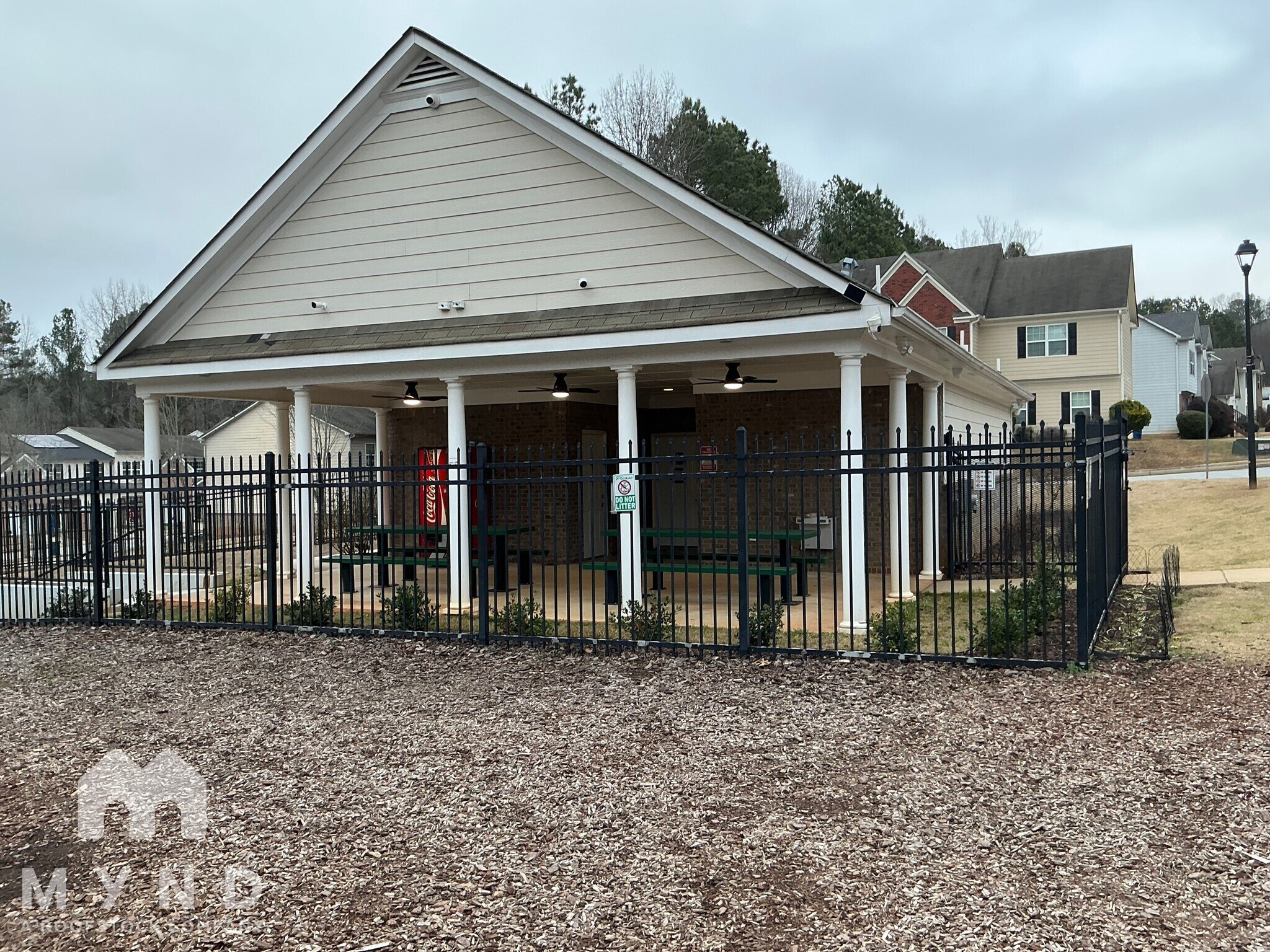 Building Photo - 5097 Lower Elm St