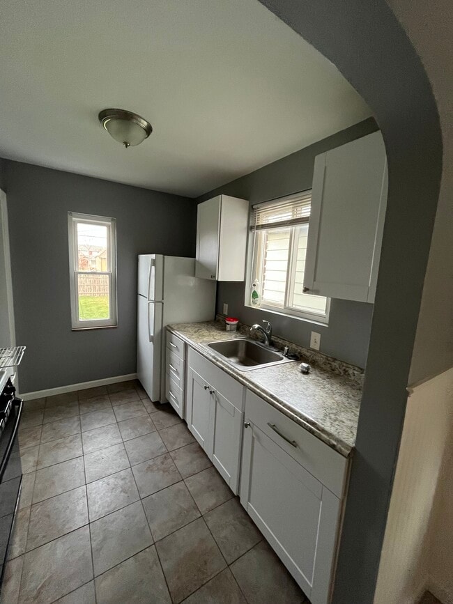 Building Photo - 152 Perry Pl