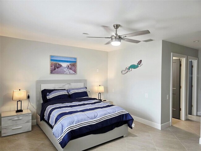 Building Photo - 3435 Overlook Dr NE