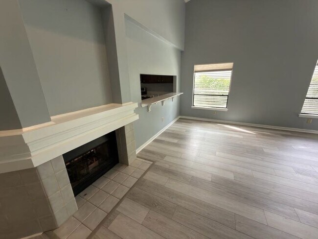 Building Photo - 2620 Bent Hickory Cir