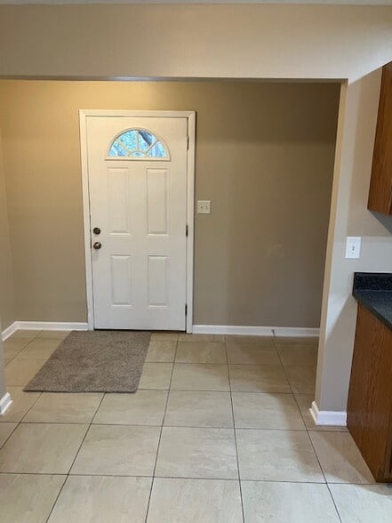 Building Photo - 1492 El Sereno Pl