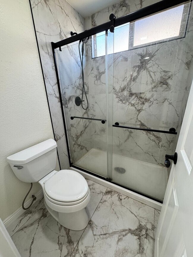 Building Photo - Remodeled 4 Bed / 3 Bath Home with Pool, Spa & Solar – Fletcher Hills