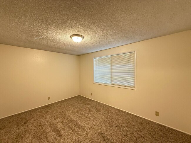 Building Photo - 6374f