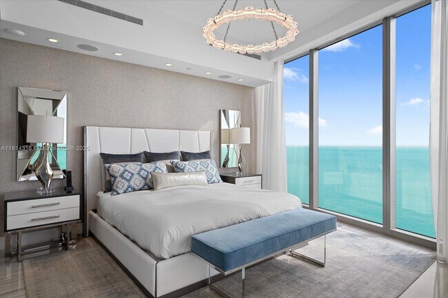 Building Photo - 17901 Collins Ave