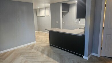 Building Photo - 11127 Sunshine Terrace