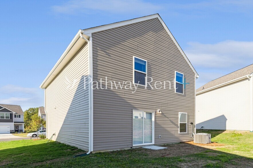 Building Photo - 8026 Moose Crk Dr