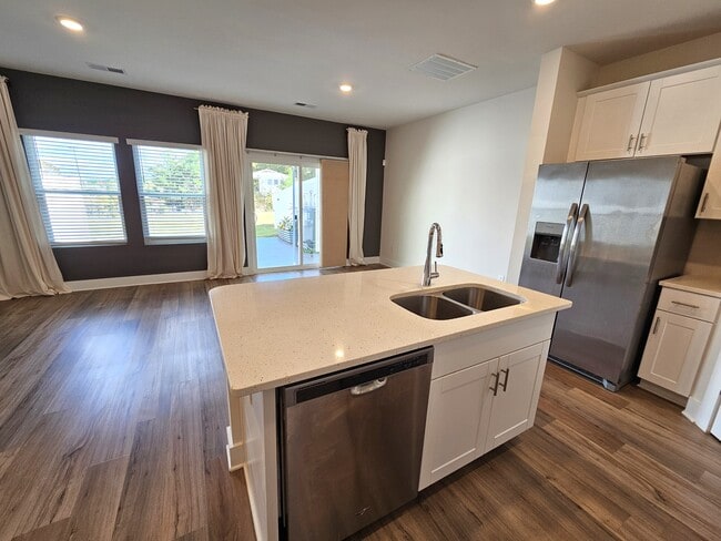 Building Photo - 635 Millwright Wy