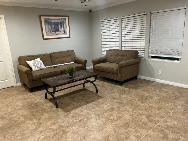 Building Photo - 5007 Nassau Rd