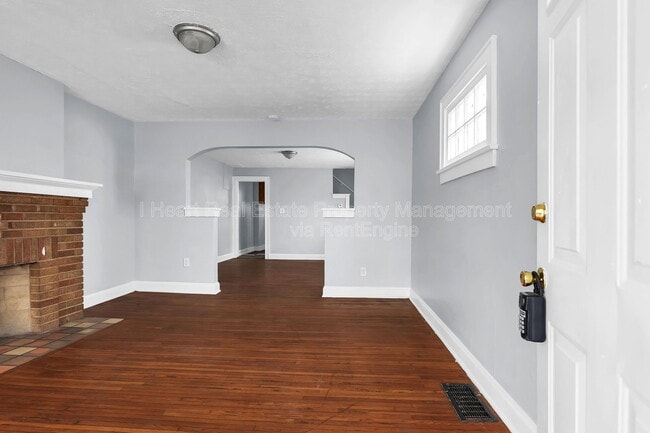 Building Photo - 1026 Ellsworth Ave