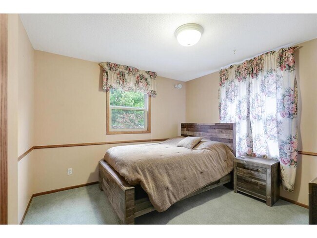 Building Photo - 11333 Welcome Ave N