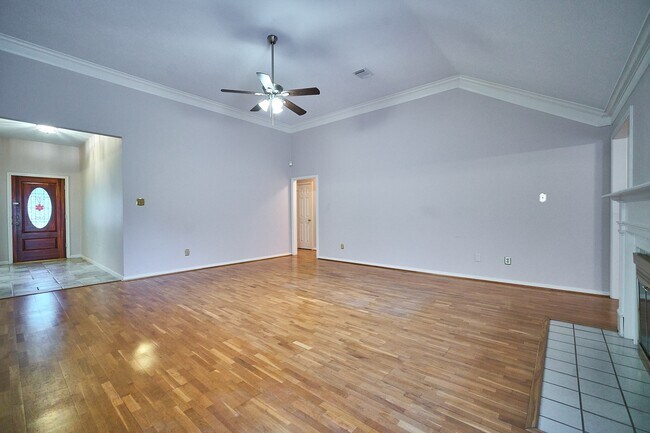 Building Photo - 5022 Moss Run Dr