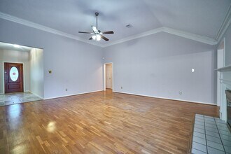 Building Photo - 5022 Moss Run Dr