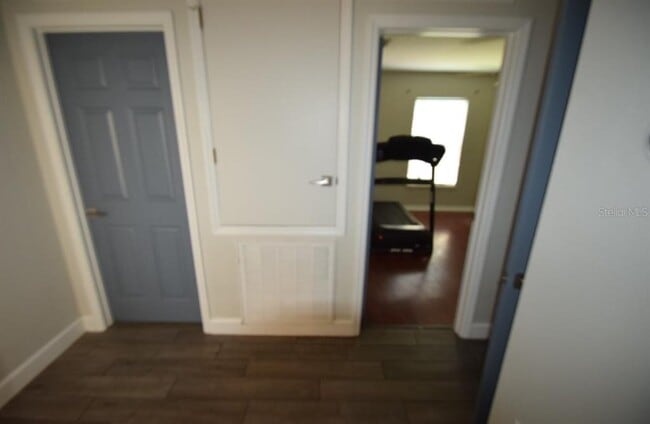 Building Photo - 241 Pine Shadow Ln