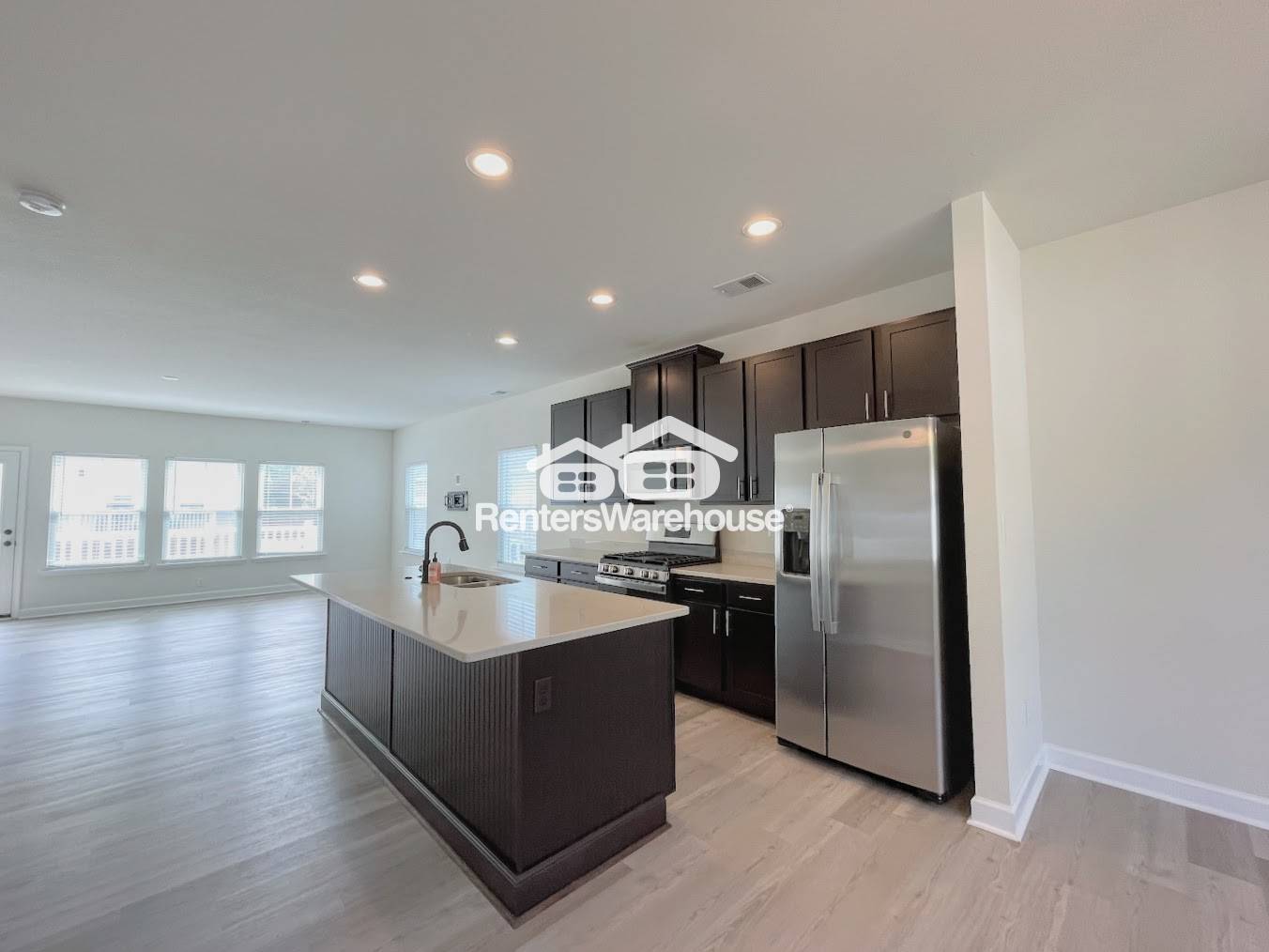 Building Photo - 1005 Opal St