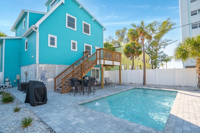 Building Photo - 113 4th Ave